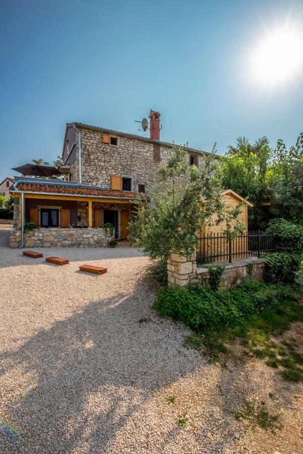 Apartment Li Tar-Vabriga Bagian luar foto