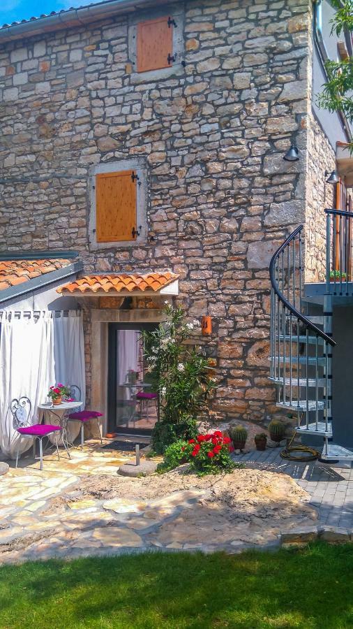 Apartment Li Tar-Vabriga Bagian luar foto