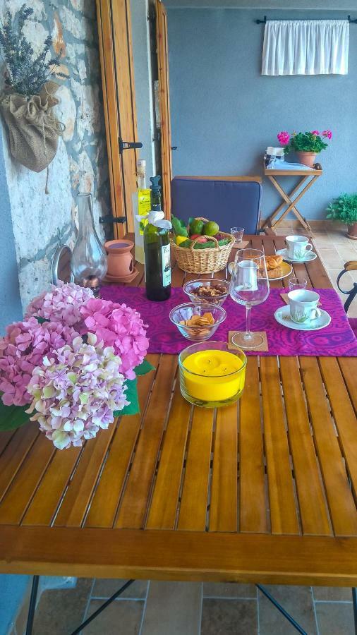 Apartment Li Tar-Vabriga Bagian luar foto