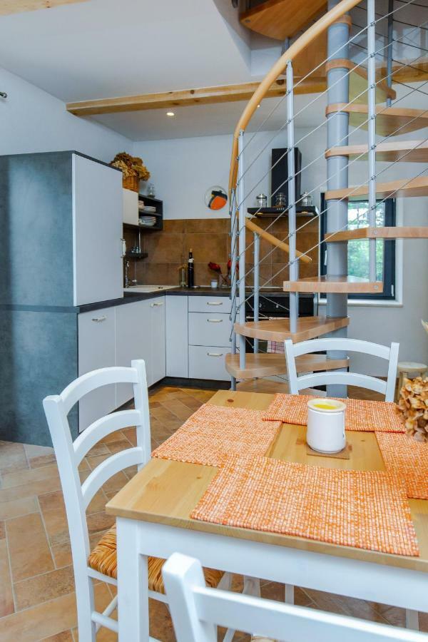 Apartment Li Tar-Vabriga Bagian luar foto